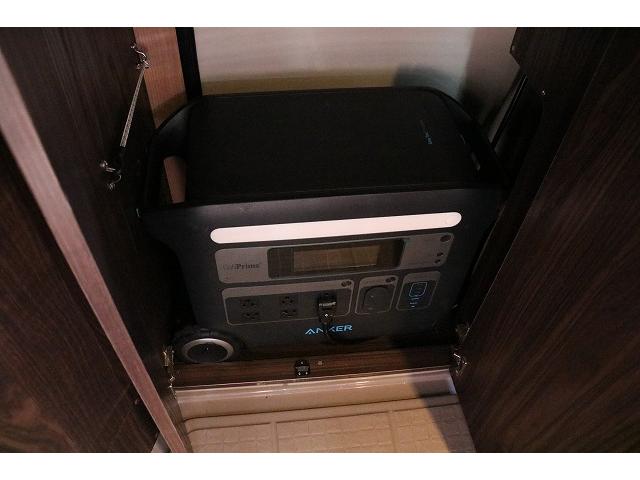 カムロード キャンピングカー キャブコン バンテック コルドリーブス 家庭用エアコン ポータブルバッテリー トリプルサブバッテリー FFヒーター 電子レンジ 冷蔵庫 マックスファン 温水ボイラー(20枚目)