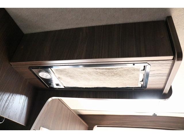 カムロード キャンピングカー キャブコン バンテック コルドリーブス 家庭用エアコン ポータブルバッテリー トリプルサブバッテリー FFヒーター 電子レンジ 冷蔵庫 マックスファン 温水ボイラー(31枚目)