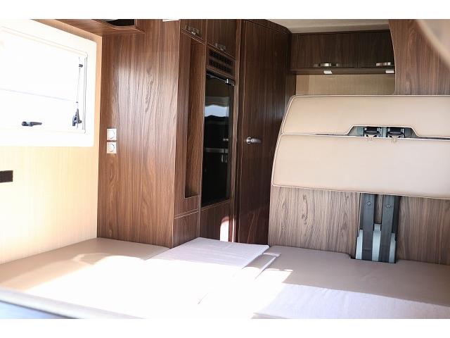 カムロード キャンピングカー キャブコン バンテック コルドリーブス 家庭用エアコン ポータブルバッテリー トリプルサブバッテリー FFヒーター 電子レンジ 冷蔵庫 マックスファン 温水ボイラー(44枚目)