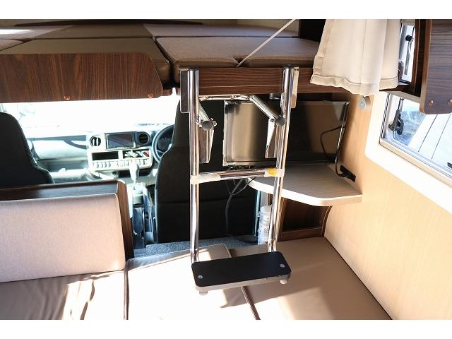 カムロード キャンピングカー キャブコン バンテック コルドリーブス 家庭用エアコン ポータブルバッテリー トリプルサブバッテリー FFヒーター 電子レンジ 冷蔵庫 マックスファン 温水ボイラー(52枚目)