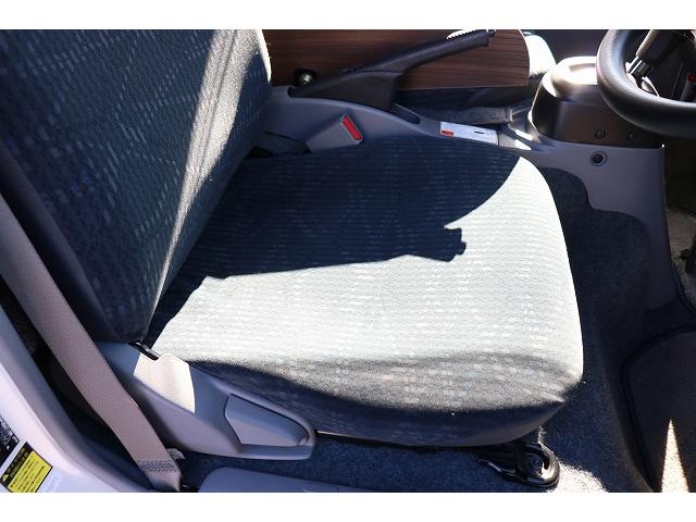 カムロード キャンピングカー キャブコン バンテック コルドリーブス 家庭用エアコン ポータブルバッテリー トリプルサブバッテリー FFヒーター 電子レンジ 冷蔵庫 マックスファン 温水ボイラー(57枚目)