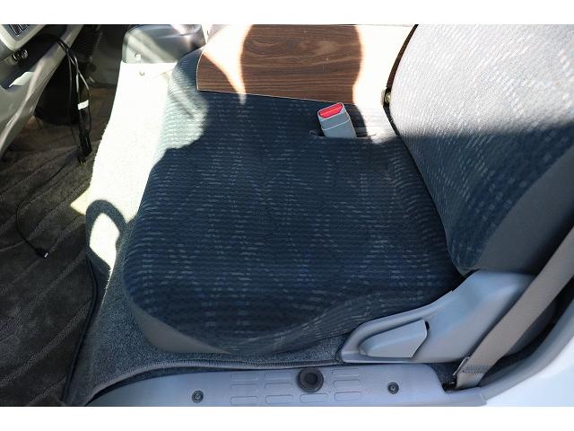 カムロード キャンピングカー キャブコン バンテック コルドリーブス 家庭用エアコン ポータブルバッテリー トリプルサブバッテリー FFヒーター 電子レンジ 冷蔵庫 マックスファン 温水ボイラー(60枚目)