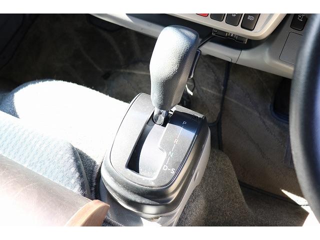 カムロード キャンピングカー キャブコン バンテック コルドリーブス 家庭用エアコン ポータブルバッテリー トリプルサブバッテリー FFヒーター 電子レンジ 冷蔵庫 マックスファン 温水ボイラー(65枚目)