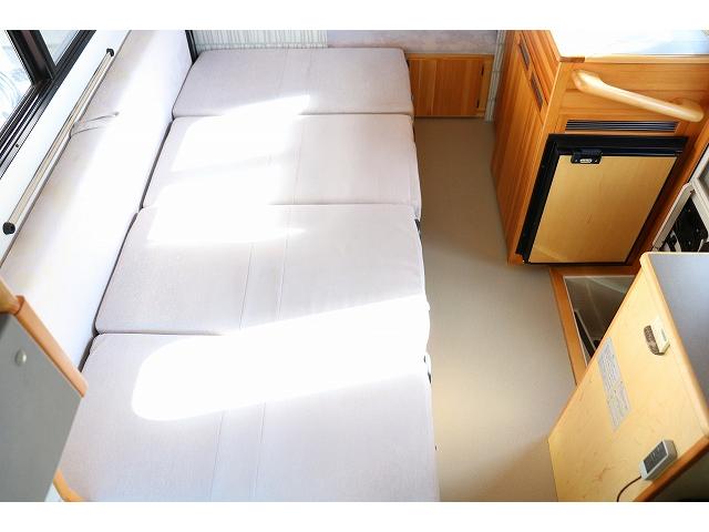 ボンゴトラック 　キャンピングカー　キャブコン　ＡｔｏＺ　アミティ　４ＷＤ　ＦＦヒーター　走行充電　ツインサブバッテリー　外部電源　ソーラーパネル　冷蔵庫　マックスファン　バックカメラ　サイドオーニング（46枚目）