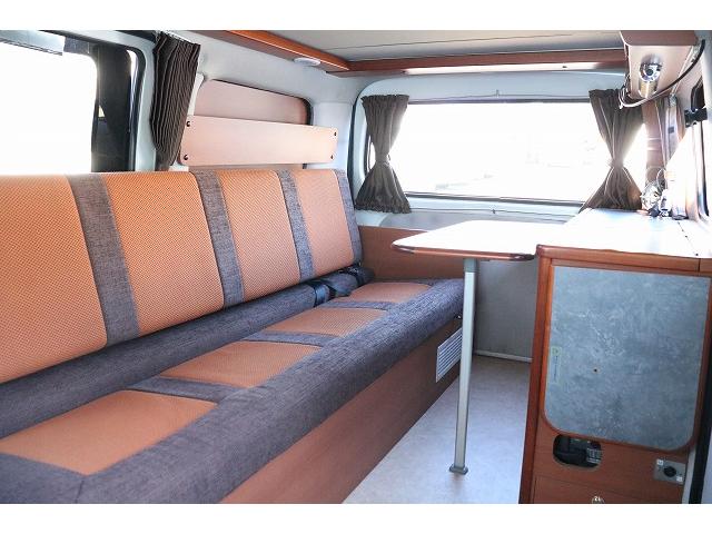 タウンエースバン 　キャンピングカー　バンコン　キャンピングカー広島　ピコ　４ＷＤ　ポップアップルーフ　シングルサブバッテリー　走行充電　外部充電　インバーター　ポータブル冷蔵庫　走行用リアヒーター（17枚目）