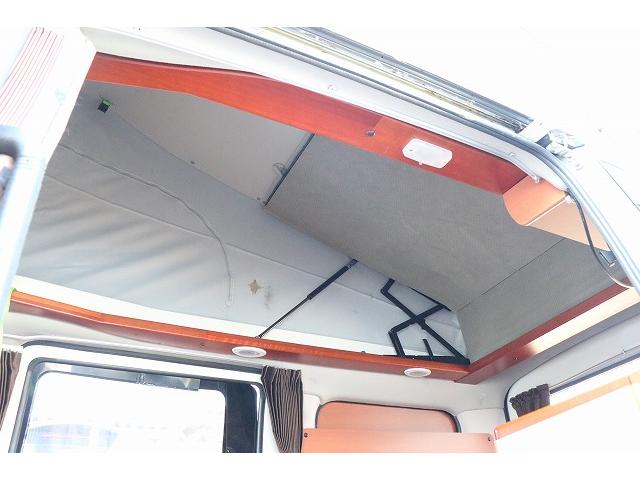 タウンエースバン 　キャンピングカー　バンコン　キャンピングカー広島　ピコ　４ＷＤ　ポップアップルーフ　シングルサブバッテリー　走行充電　外部充電　インバーター　ポータブル冷蔵庫　走行用リアヒーター（45枚目）