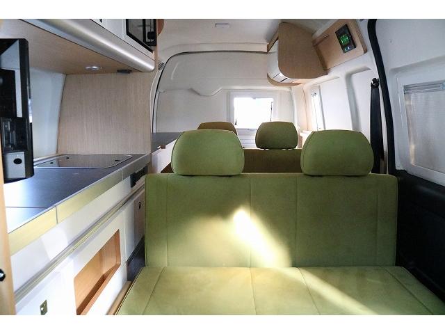 ハイエースバン 　キャンピングカー　バンコン　トイファクトリー　バレイアグランデ　家庭用エアコン　リチウムイオンバッテリー　マックスファン　ソーラーパネル　インバーター　冷蔵庫　ＦＦヒーター　電子レンジ　１９インチＴＶ（2枚目）