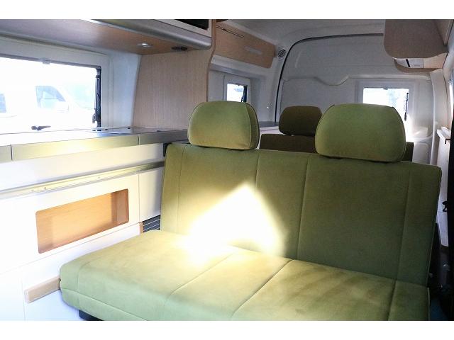 ハイエースバン 　キャンピングカー　バンコン　トイファクトリー　バレイアグランデ　家庭用エアコン　リチウムイオンバッテリー　マックスファン　ソーラーパネル　インバーター　冷蔵庫　ＦＦヒーター　電子レンジ　１９インチＴＶ（3枚目）