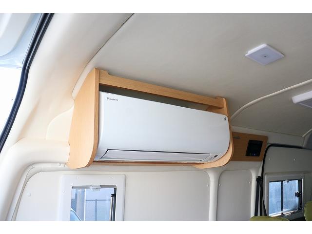 ハイエースバン 　キャンピングカー　バンコン　トイファクトリー　バレイアグランデ　家庭用エアコン　リチウムイオンバッテリー　マックスファン　ソーラーパネル　インバーター　冷蔵庫　ＦＦヒーター　電子レンジ　１９インチＴＶ（12枚目）