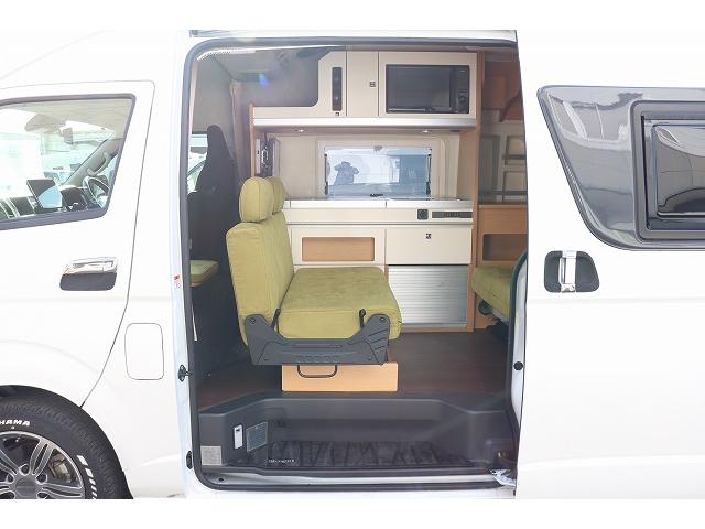 ハイエースバン 　キャンピングカー　バンコン　トイファクトリー　バレイアグランデ　家庭用エアコン　リチウムイオンバッテリー　マックスファン　ソーラーパネル　インバーター　冷蔵庫　ＦＦヒーター　電子レンジ　１９インチＴＶ（16枚目）