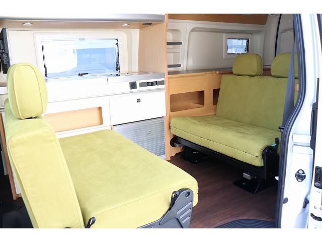 ハイエースバン 　キャンピングカー　バンコン　トイファクトリー　バレイアグランデ　家庭用エアコン　リチウムイオンバッテリー　マックスファン　ソーラーパネル　インバーター　冷蔵庫　ＦＦヒーター　電子レンジ　１９インチＴＶ（17枚目）