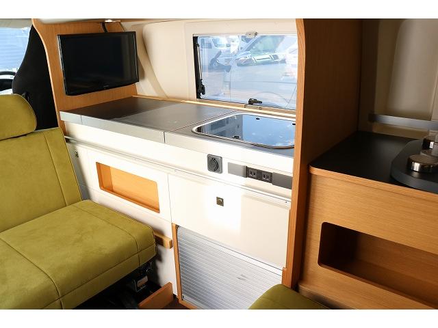 ハイエースバン 　キャンピングカー　バンコン　トイファクトリー　バレイアグランデ　家庭用エアコン　リチウムイオンバッテリー　マックスファン　ソーラーパネル　インバーター　冷蔵庫　ＦＦヒーター　電子レンジ　１９インチＴＶ（24枚目）