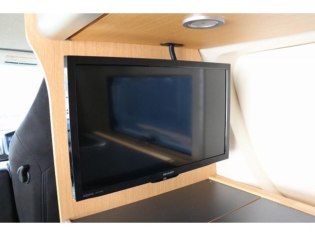 ハイエースバン 　キャンピングカー　バンコン　トイファクトリー　バレイアグランデ　家庭用エアコン　リチウムイオンバッテリー　マックスファン　ソーラーパネル　インバーター　冷蔵庫　ＦＦヒーター　電子レンジ　１９インチＴＶ（28枚目）