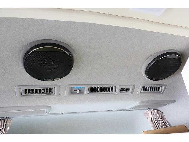 ハイエースバン 　キャンピングカー　バンコン　トイファクトリー　バレイアグランデ　家庭用エアコン　リチウムイオンバッテリー　マックスファン　ソーラーパネル　インバーター　冷蔵庫　ＦＦヒーター　電子レンジ　１９インチＴＶ（37枚目）