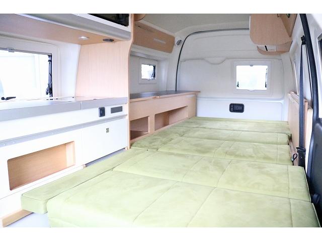 ハイエースバン 　キャンピングカー　バンコン　トイファクトリー　バレイアグランデ　家庭用エアコン　リチウムイオンバッテリー　マックスファン　ソーラーパネル　インバーター　冷蔵庫　ＦＦヒーター　電子レンジ　１９インチＴＶ（41枚目）