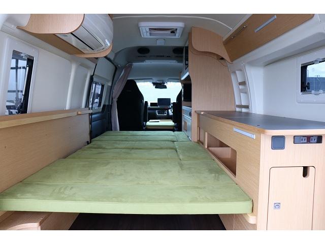 ハイエースバン 　キャンピングカー　バンコン　トイファクトリー　バレイアグランデ　家庭用エアコン　リチウムイオンバッテリー　マックスファン　ソーラーパネル　インバーター　冷蔵庫　ＦＦヒーター　電子レンジ　１９インチＴＶ（43枚目）