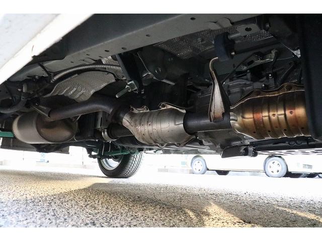 ハイエースバン 　キャンピングカー　バンコン　トイファクトリー　バレイアグランデ　家庭用エアコン　リチウムイオンバッテリー　マックスファン　ソーラーパネル　インバーター　冷蔵庫　ＦＦヒーター　電子レンジ　１９インチＴＶ（78枚目）