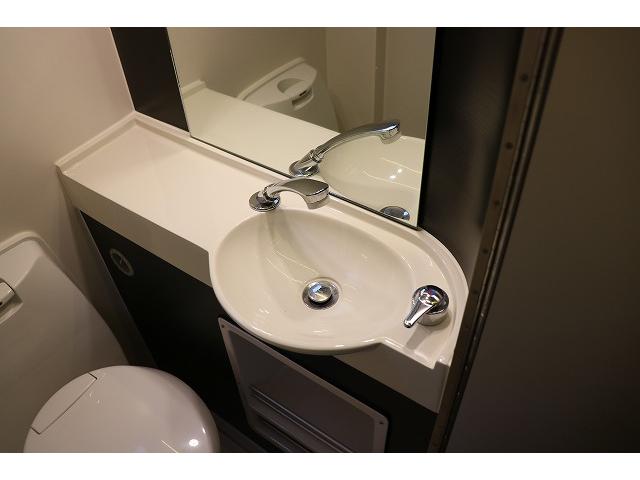 カムロード 　キャンピングカー　キャブコン　アネックス　リバティ５２ＤＢ　ディーゼル　４ＷＤ　家庭用エアコン　床暖房　温水ボイラー　サイドオーニング　カセットトイレ　冷蔵庫　マックスファン（26枚目）