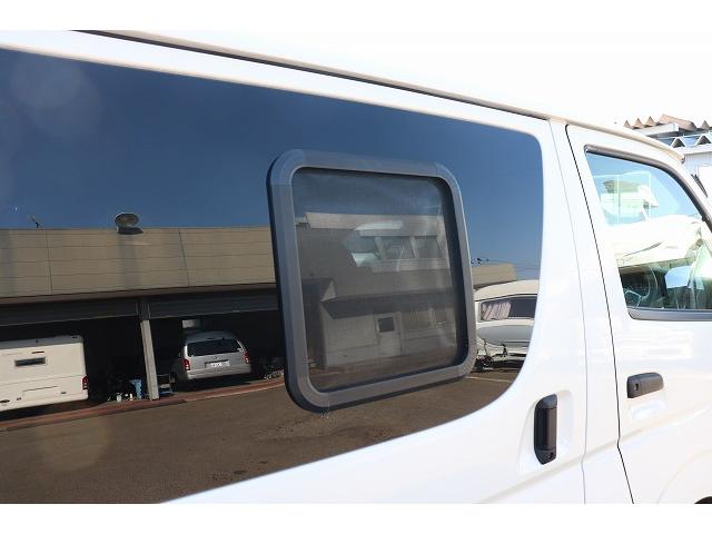 ハイエースバン 　キャンピングカー　バンコン　トイファクトリー　グリーンバディＡ　ディーゼル　ターボ　４ＷＤ　シングルサブバッテリー　走行充電　外部充電　３５０Ｗインバーター　ポータブル冷蔵庫　ＦＦヒーター（68枚目）