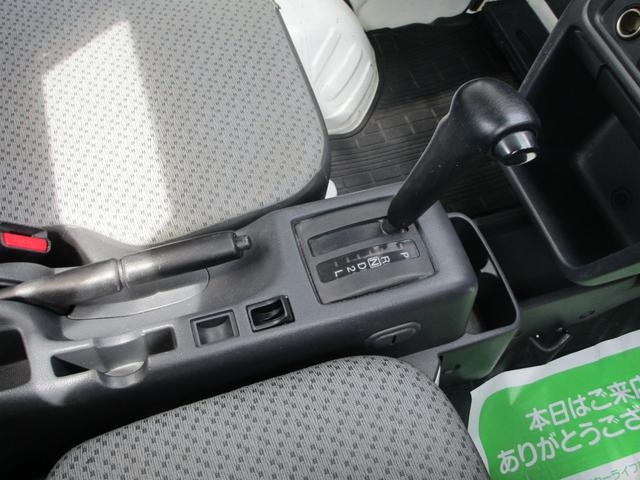 KCエアコン・パワステ パートタイム4WD 純正オーディオ 切替4WD 三方開き オートマチックトランスミッション マニュアルエアコン パワーステアリング エアバック(17枚目)