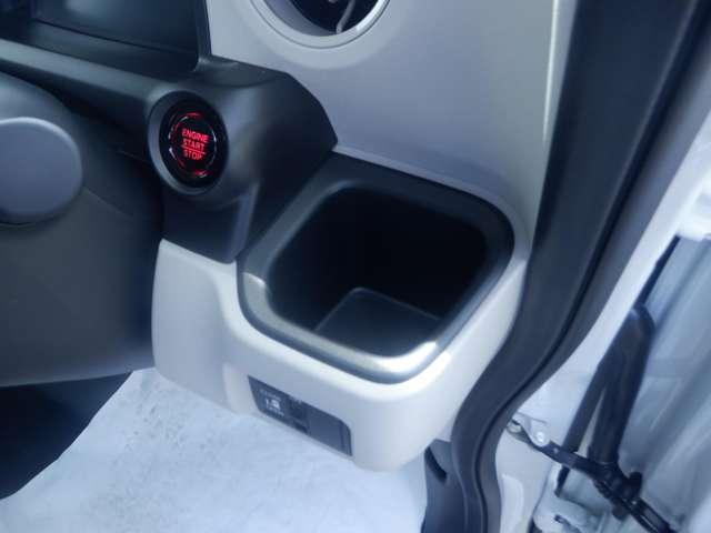 Ｎ－ＢＯＸ ベースグレード　届出済未使用車　ホンダセンシング　７インチＴＦＴ液晶メーター　アダプティブクルーズ　近距離衝突軽減ブレーキ　誤発進抑制機能　レーンアシスト　ヒルスタートアシスト　充電用端子ＴｙｐｅＣ　Ｂモニター（20枚目）