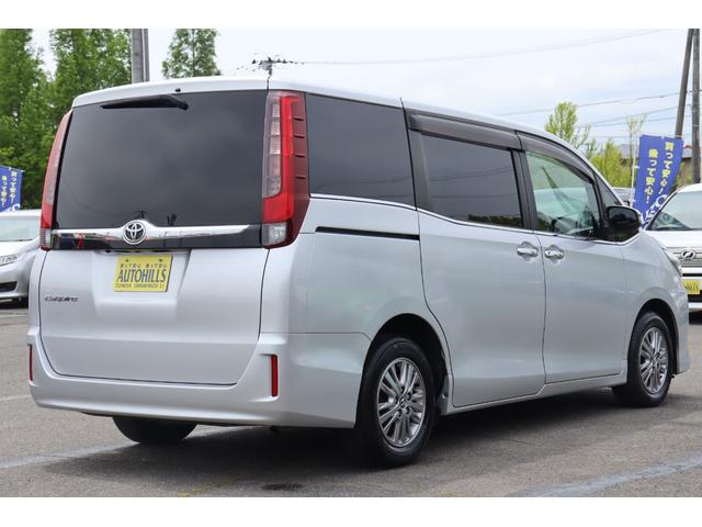 エスクァイア Ｘｉ　車検整備付　１年保証　走行距離無制限　キーレス　アイドリングストップ　ＥＴＣ　ＨＩＤ　両側パワースライドドア　福祉（後部座席回転リフトアップ）純正ナビ　フルセグＴＶ　Ｂｌｕｅｔｏｏｔｈ　バックカメラ（6枚目）