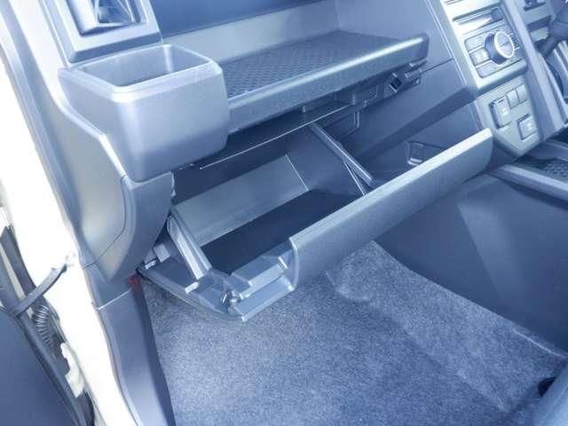 タフト Ｘ　届出済未使用車　スマートアシスト　ステレオカメラ　クリアランスソナー　レーンアシスト　スカイフィールトップ　フルＬＥＤヘッドライト　オートマチックハイビーム　電動パーキングブレーキ　Ｂカメラ（23枚目）