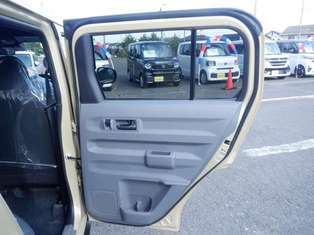 タフト Ｘ　届出済未使用車　スマートアシスト　ステレオカメラ　クリアランスソナー　レーンアシスト　スカイフィールトップ　フルＬＥＤヘッドライト　オートマチックハイビーム　電動パーキングブレーキ　Ｂカメラ（24枚目）