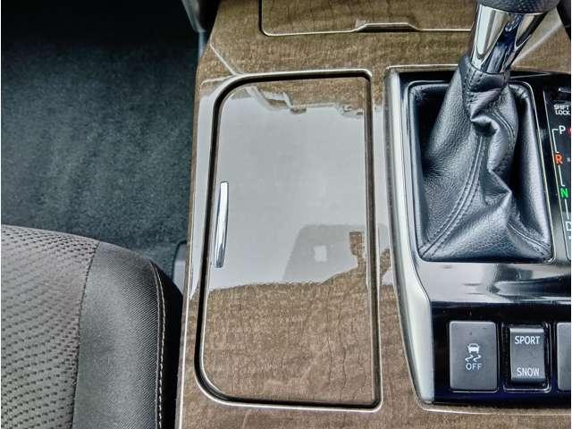 マークＸ ２５０Ｇ　Ｆパッケージ　１３０系中期型　Ｖ型６気筒エンジン　６ＡＴ　バイキセノン式ディスチャージヘッドランプ　リアコンビネーションランプ　純正オーディオ　ＥＴＣ　キーレスエントリー　サイドエアバッグ　レギュラーガソリン仕様（15枚目）