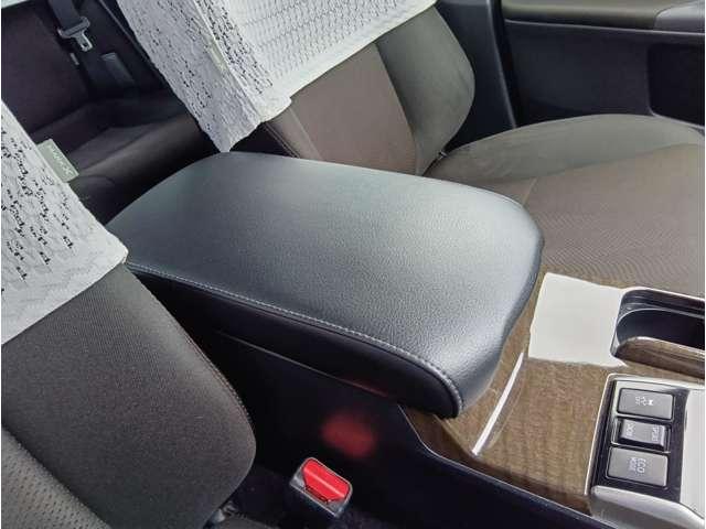 マークＸ ２５０Ｇ　Ｆパッケージ　１３０系中期型　Ｖ型６気筒エンジン　６ＡＴ　バイキセノン式ディスチャージヘッドランプ　リアコンビネーションランプ　純正オーディオ　ＥＴＣ　キーレスエントリー　サイドエアバッグ　レギュラーガソリン仕様（22枚目）