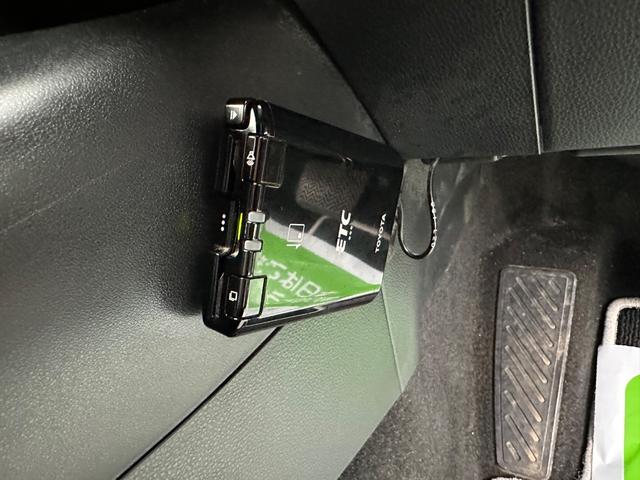 カローラツーリング ハイブリッド　ダブルバイビー　４ＷＤ　レザーシート　ディスプレイオーディオ　バックカメラ　ＬＥＤヘッドライト　スマートキー　プッシュスタート（39枚目）
