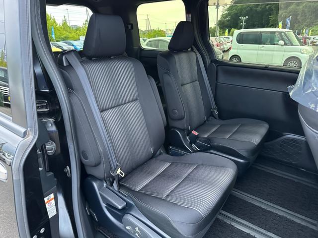 ヴォクシー ハイブリッドＺＳ　煌ＩＩ　１０型フルセグナビ　バックカメラ　フリップダウンモニター　トヨタセーフティセンス　ドライブレコーダー　ＬＥＤヘッドライト　両側電動スライドドア（44枚目）