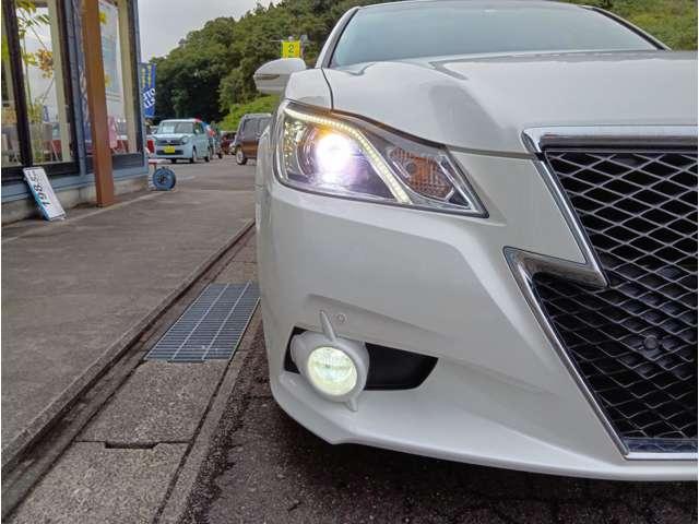クラウン アスリートＳ　プリクラッシュセーフティ　レーダークルーズ　クリアランスソナー　純正ＨＤＤナビ　フルセグ　Ｂｌｕｅｔｏｏｔｈ　Ｂカメラ　ＥＴＣ　前席パワーシート　ＨＩＤヘッドライト＆フォグランプ　純正１７インチアルミ（60枚目）