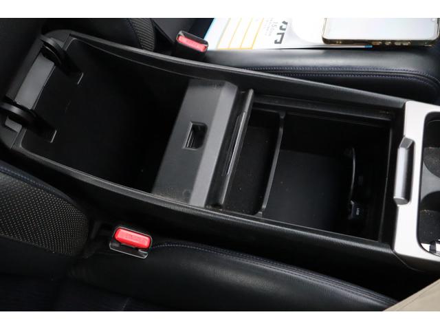 オデッセイ アブソルート　車検整備付　３ヶ月ｏｒ３０００ｋｍ保証付　キーレス　ＥＴＣ　ＨＩＤライト　フォグランプ　純正ナビ　フルセグＴＶ　ＤＶＤ再生　フロント・サイド・バックカメラ　社外１６インチアルミ（40枚目）