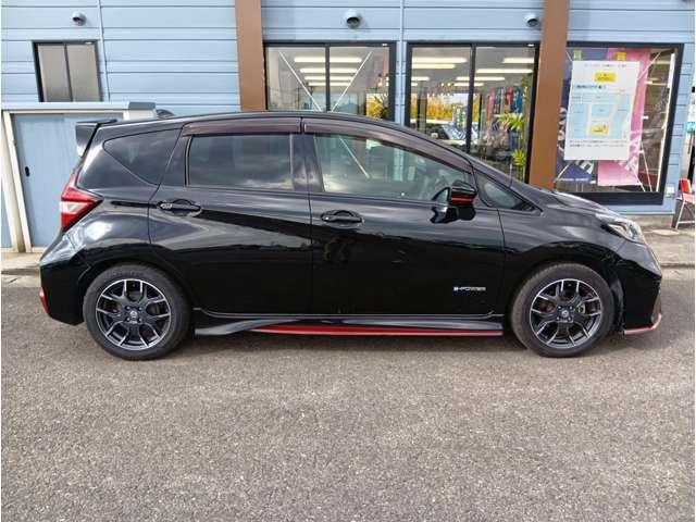 ノート e-パワーニスモ エマージェンシーブレーキ アラウンドビューモニター レーンアシスト クリアランスソナー インテリジェントルームミラー LEDヘッドライト 純正ナビ フルセグ Bluetooth DVD再生 純正AW(8枚目)