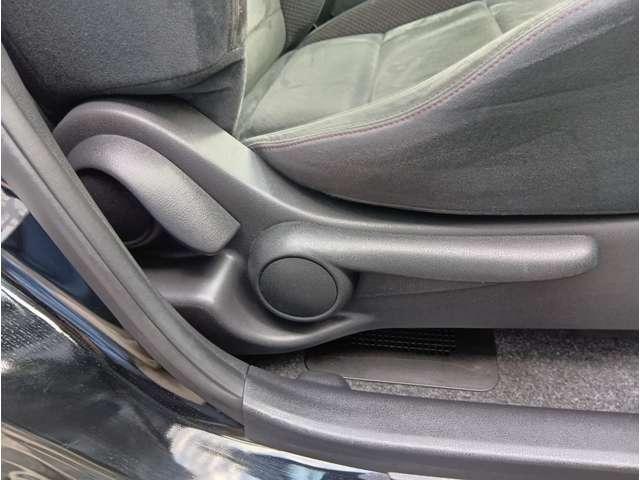 ノート e-パワーニスモ エマージェンシーブレーキ アラウンドビューモニター レーンアシスト クリアランスソナー インテリジェントルームミラー LEDヘッドライト 純正ナビ フルセグ Bluetooth DVD再生 純正AW(16枚目)