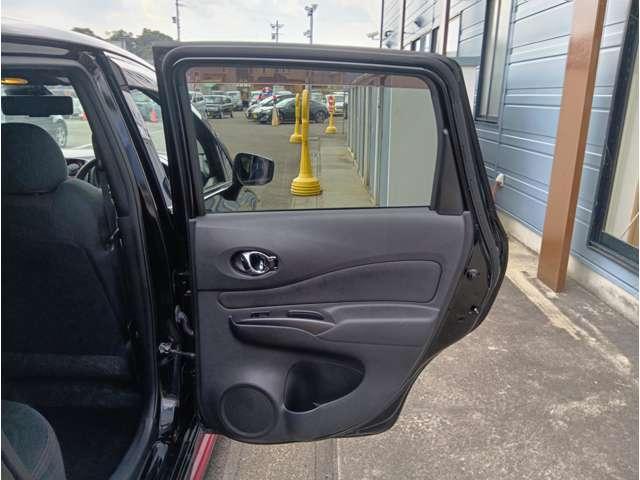 ノート e-パワーニスモ エマージェンシーブレーキ アラウンドビューモニター レーンアシスト クリアランスソナー インテリジェントルームミラー LEDヘッドライト 純正ナビ フルセグ Bluetooth DVD再生 純正AW(40枚目)