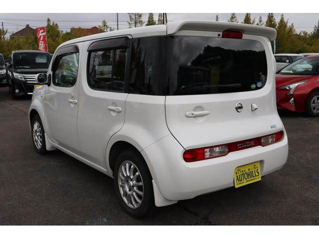 キューブ １５Ｘ　Ｖセレクション　車検整備付　１年保証付　走行距離無制限　スマートキー　プッシュスタート　ＥＴＣ　アイドリングストップ　フォグランプ　純正ナビ　ワンセグＴＶ　バックカメラ　社外１５インチアルミ（7枚目）