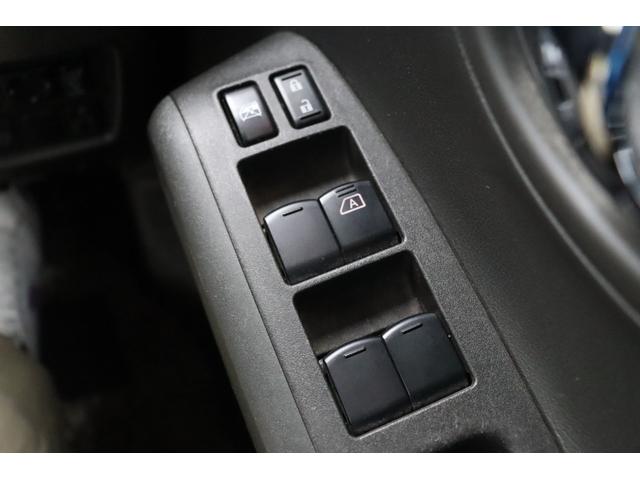 キューブ １５Ｘ　Ｖセレクション　車検整備付　１年保証付　走行距離無制限　スマートキー　プッシュスタート　ＥＴＣ　アイドリングストップ　フォグランプ　純正ナビ　ワンセグＴＶ　バックカメラ　社外１５インチアルミ（28枚目）