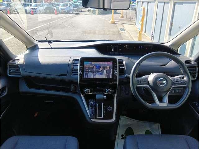 セレナ Ｇ　４ＷＤ　エマージェンシーブレーキ　純正９型ナビ　フルセグ　Ｂｌｕｅｔｏｏｔｈ　Ｂｌｕ－ｒａｙ再生　純正後席モニター　Ｂカメラ　ＥＴＣ　全席ＵＳＢ　ＬＥＤヘッドライト　クルコン　純正１５インチＡＷ（2枚目）