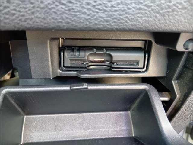 セレナ Ｇ　４ＷＤ　エマージェンシーブレーキ　純正９型ナビ　フルセグ　Ｂｌｕｅｔｏｏｔｈ　Ｂｌｕ－ｒａｙ再生　純正後席モニター　Ｂカメラ　ＥＴＣ　全席ＵＳＢ　ＬＥＤヘッドライト　クルコン　純正１５インチＡＷ（28枚目）