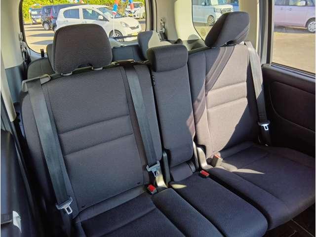 セレナ Ｇ　４ＷＤ　エマージェンシーブレーキ　純正９型ナビ　フルセグ　Ｂｌｕｅｔｏｏｔｈ　Ｂｌｕ－ｒａｙ再生　純正後席モニター　Ｂカメラ　ＥＴＣ　全席ＵＳＢ　ＬＥＤヘッドライト　クルコン　純正１５インチＡＷ（38枚目）