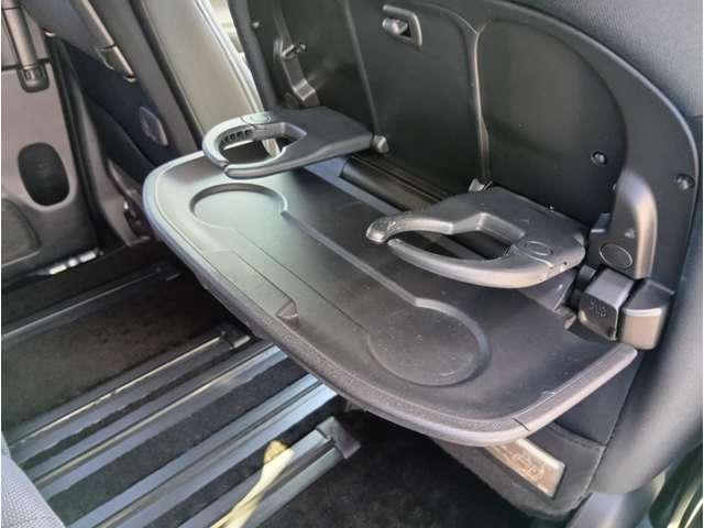 セレナ Ｇ　４ＷＤ　エマージェンシーブレーキ　純正９型ナビ　フルセグ　Ｂｌｕｅｔｏｏｔｈ　Ｂｌｕ－ｒａｙ再生　純正後席モニター　Ｂカメラ　ＥＴＣ　全席ＵＳＢ　ＬＥＤヘッドライト　クルコン　純正１５インチＡＷ（40枚目）