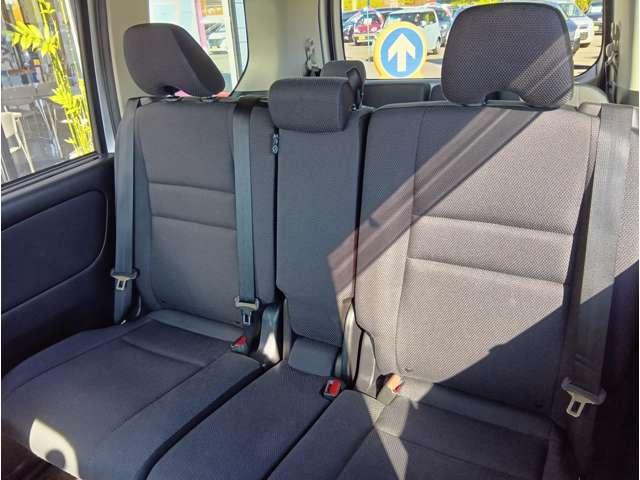 セレナ Ｇ　４ＷＤ　エマージェンシーブレーキ　純正９型ナビ　フルセグ　Ｂｌｕｅｔｏｏｔｈ　Ｂｌｕ－ｒａｙ再生　純正後席モニター　Ｂカメラ　ＥＴＣ　全席ＵＳＢ　ＬＥＤヘッドライト　クルコン　純正１５インチＡＷ（42枚目）