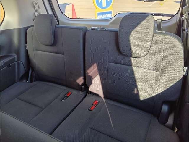 セレナ Ｇ　４ＷＤ　エマージェンシーブレーキ　純正９型ナビ　フルセグ　Ｂｌｕｅｔｏｏｔｈ　Ｂｌｕ－ｒａｙ再生　純正後席モニター　Ｂカメラ　ＥＴＣ　全席ＵＳＢ　ＬＥＤヘッドライト　クルコン　純正１５インチＡＷ（47枚目）