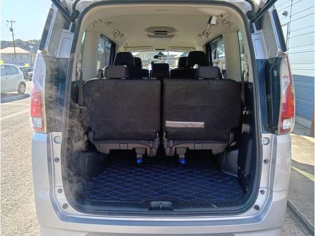 セレナ Ｇ　４ＷＤ　エマージェンシーブレーキ　純正９型ナビ　フルセグ　Ｂｌｕｅｔｏｏｔｈ　Ｂｌｕ－ｒａｙ再生　純正後席モニター　Ｂカメラ　ＥＴＣ　全席ＵＳＢ　ＬＥＤヘッドライト　クルコン　純正１５インチＡＷ（48枚目）