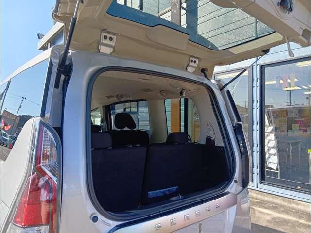 セレナ Ｇ　４ＷＤ　エマージェンシーブレーキ　純正９型ナビ　フルセグ　Ｂｌｕｅｔｏｏｔｈ　Ｂｌｕ－ｒａｙ再生　純正後席モニター　Ｂカメラ　ＥＴＣ　全席ＵＳＢ　ＬＥＤヘッドライト　クルコン　純正１５インチＡＷ（53枚目）