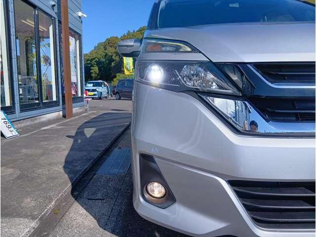 セレナ Ｇ　４ＷＤ　エマージェンシーブレーキ　純正９型ナビ　フルセグ　Ｂｌｕｅｔｏｏｔｈ　Ｂｌｕ－ｒａｙ再生　純正後席モニター　Ｂカメラ　ＥＴＣ　全席ＵＳＢ　ＬＥＤヘッドライト　クルコン　純正１５インチＡＷ（59枚目）