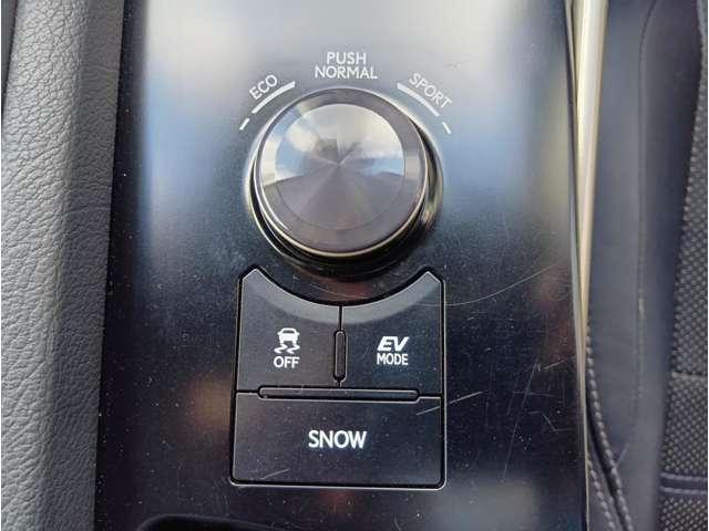 ＩＳ ＩＳ３００ｈ　バージョンＬ　純正ナビ　黒革シート　メモリ機能付パワーシート　クリアランスソナー　レーダークルーズ　シートヒーター＆ベンチレーター　電動リアサンシェード　純正１７インチＡＷ　バックカメラ　ＥＴＣ　取説・記録簿（25枚目）