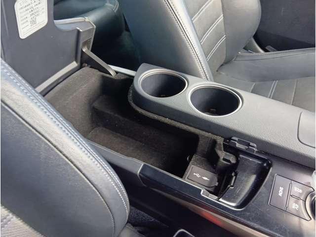 ＩＳ ＩＳ３００ｈ　バージョンＬ　純正ナビ　黒革シート　メモリ機能付パワーシート　クリアランスソナー　レーダークルーズ　シートヒーター＆ベンチレーター　電動リアサンシェード　純正１７インチＡＷ　バックカメラ　ＥＴＣ　取説・記録簿（33枚目）